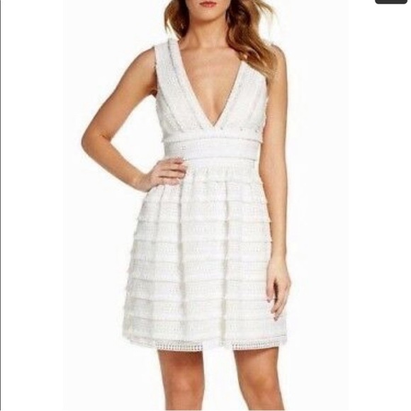 Aidan Mattox Dresses & Skirts - Aidan Mattox Ivory Feminine Fringe Lace Playful Crochet Bridal Party Dress Sz 4